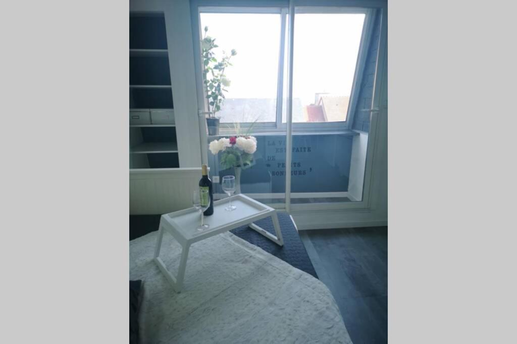Appartement Studio vue mer 180° à 200 m de la plage en Normandie +parking à Courseulles-sur-Mer Extérieur photo